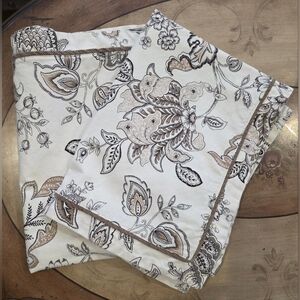 2pc Peacock Alley Pillow Shams Beige Beautiful Florals 100% Cotton